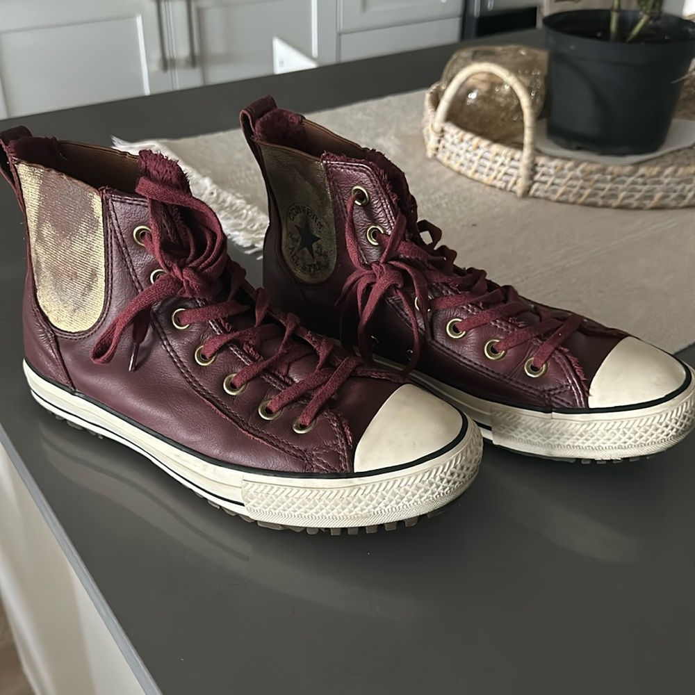 Zapatos converse vino tinto